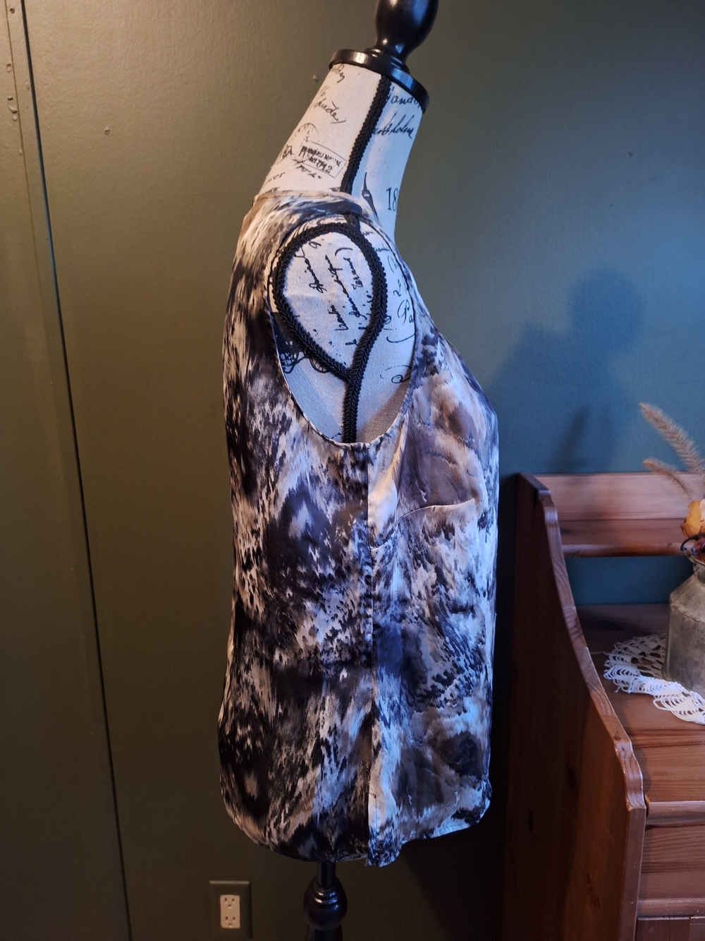 🌸Sharon Young Neutral Multi Tie-Dye Sleeveless Camisole - Picture 2 of 6